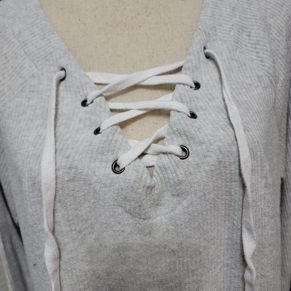 Lane Bryant Lightweight Ribbed Lace -Up Heather Grey Top size 14/16 - Picture 2 of 5